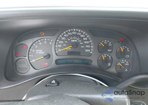 2004 Chevrolet Silverado 1500 Work Truck z USA, uszkodzony, nr VIN 2GCEC19T641288987